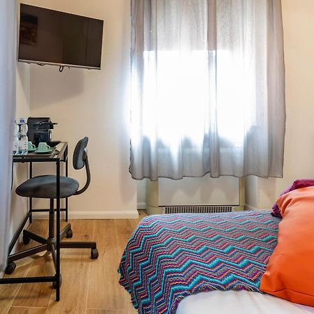 Italianflat - Rentroom Old Town - 200Mt To Arena Βερόνα Εξωτερικό φωτογραφία