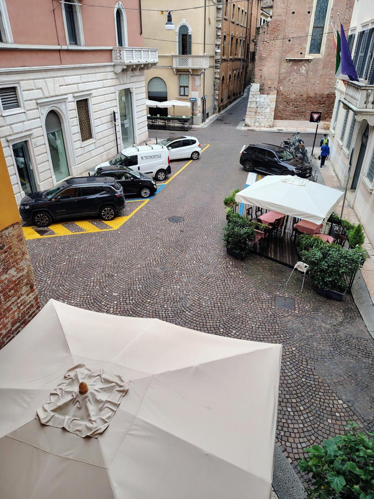 Italianflat - Rentroom Old Town - 200Mt To Arena Βερόνα Εξωτερικό φωτογραφία