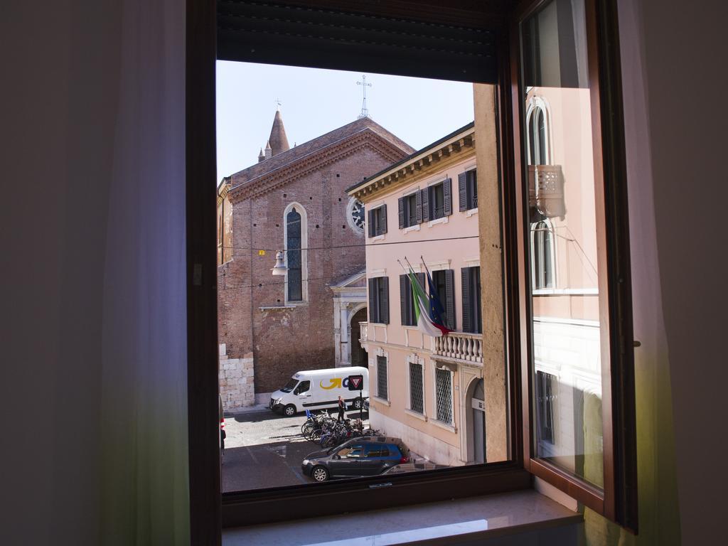 Italianflat - Rentroom Old Town - 200Mt To Arena Βερόνα Εξωτερικό φωτογραφία